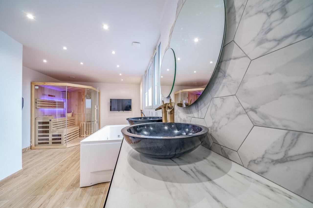 L'Evasion - Sauna Jacuzzi Cinema Тур Экстерьер фото