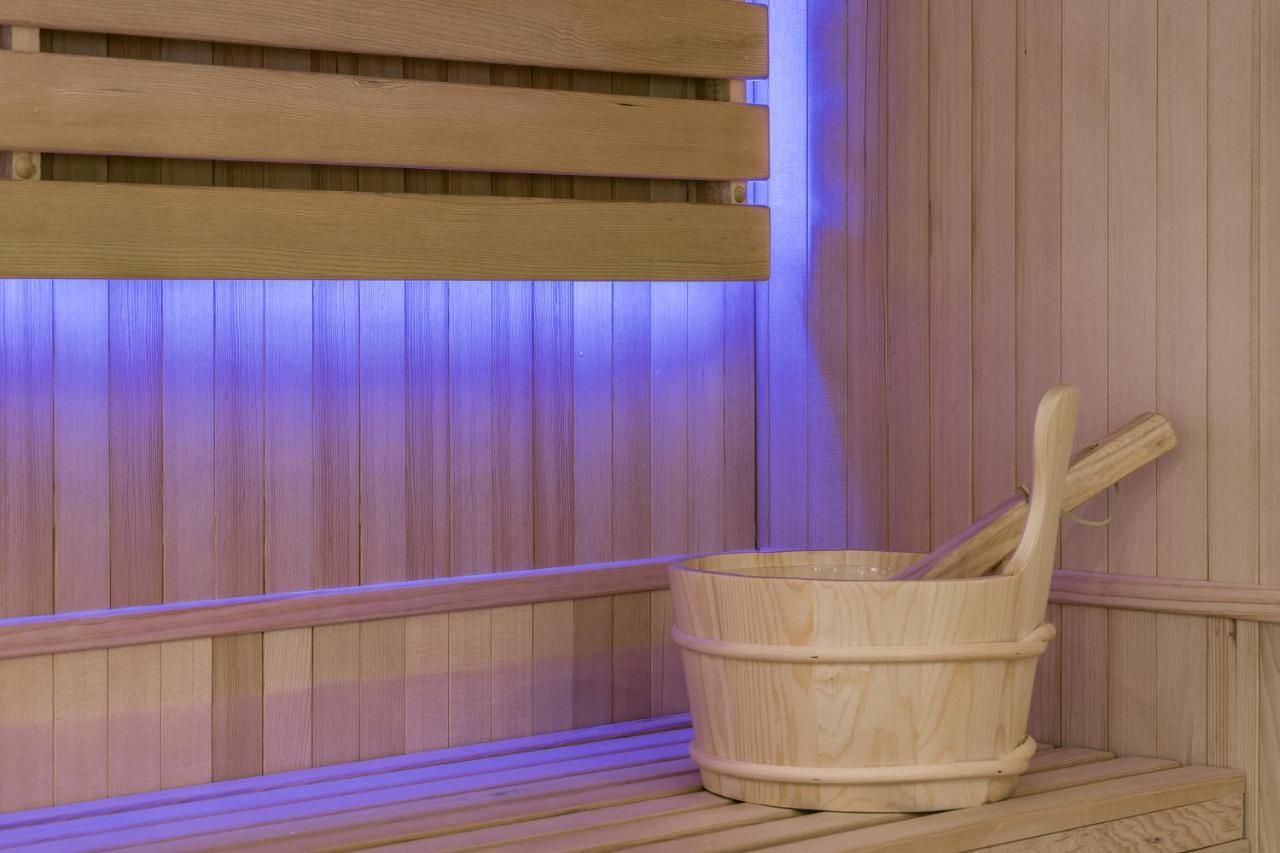 L'Evasion - Sauna Jacuzzi Cinema Тур Экстерьер фото